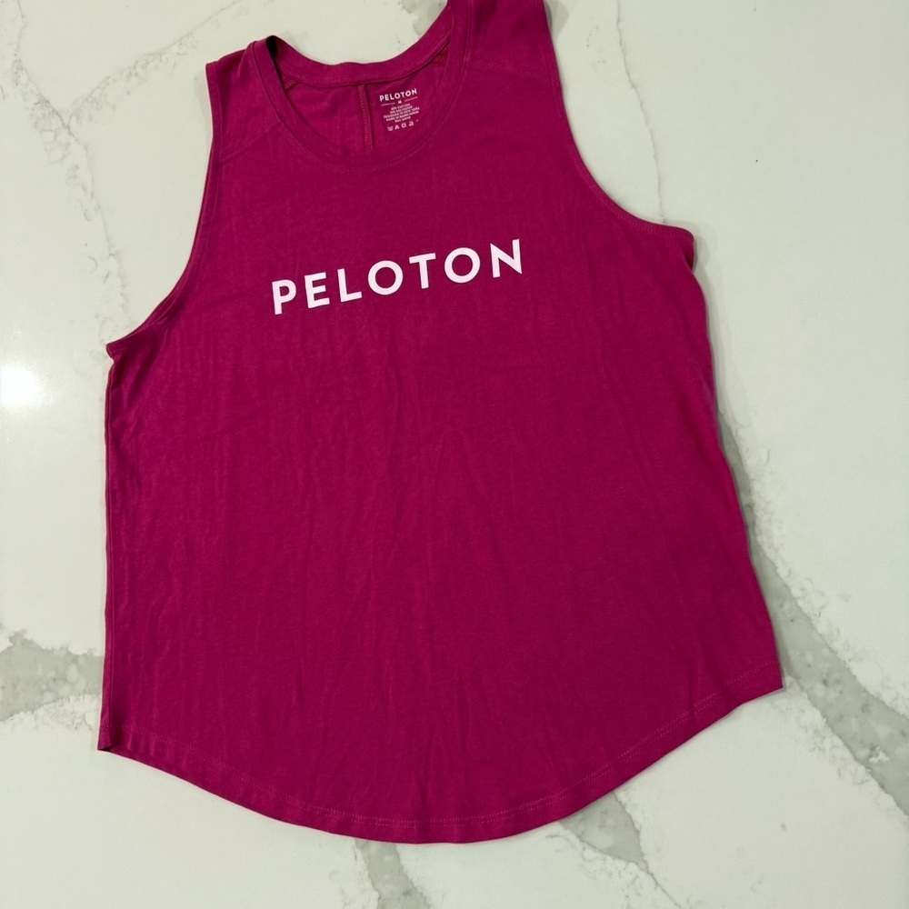 Peloton Studio Scoop Tank Top Womens Medium Berry Pink Activewear Athleisure Gym - Picture 2 of 5
